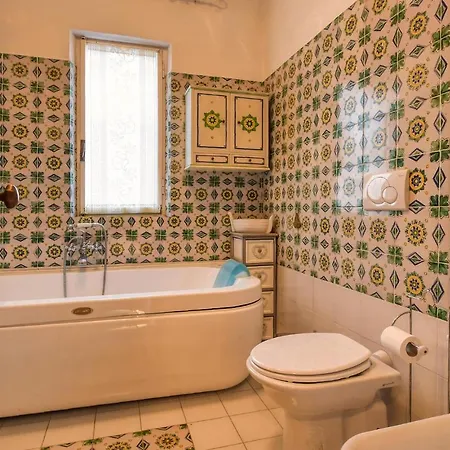 Holiday home Awesome In With Wifi La Spezia